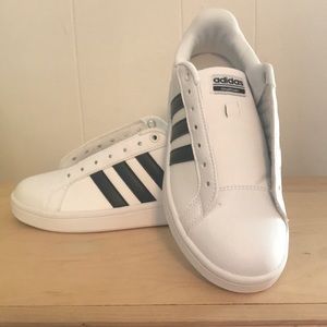 Brand New woman size 6 adidas Neo